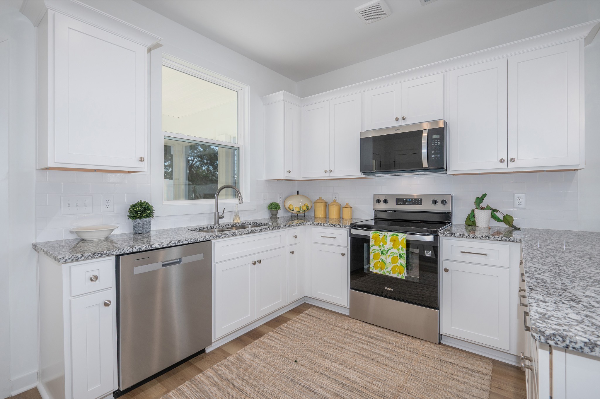 1170 S Dickerson Rd 27