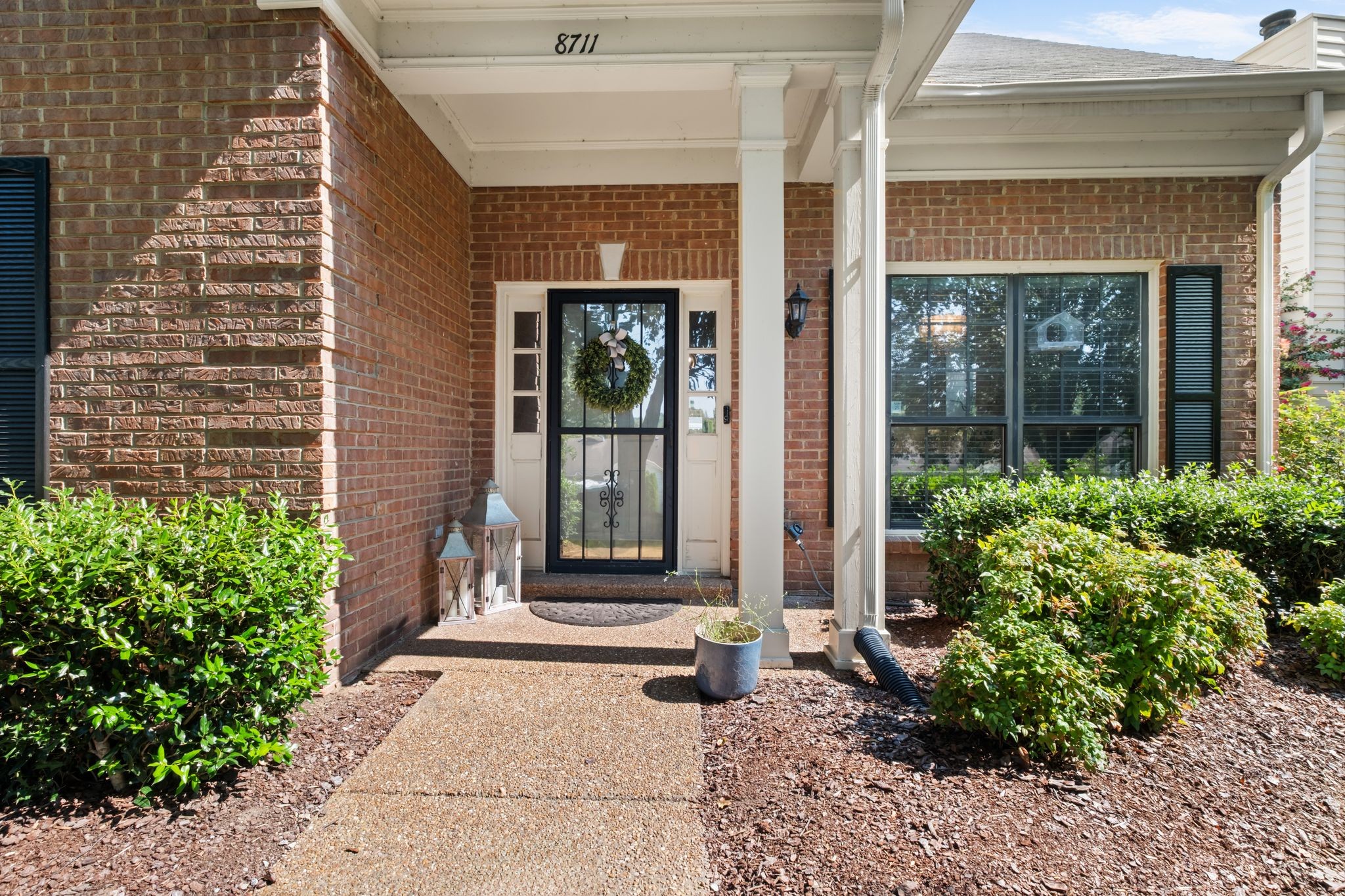 8711 Sawyer Brown Rd