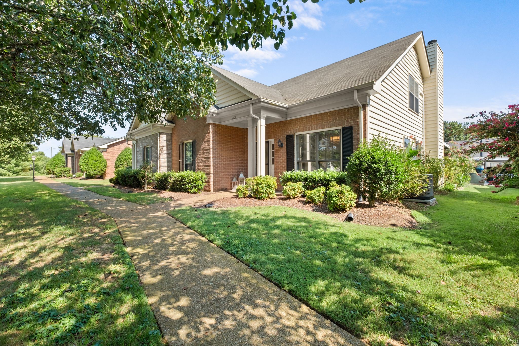 8711 Sawyer Brown Rd