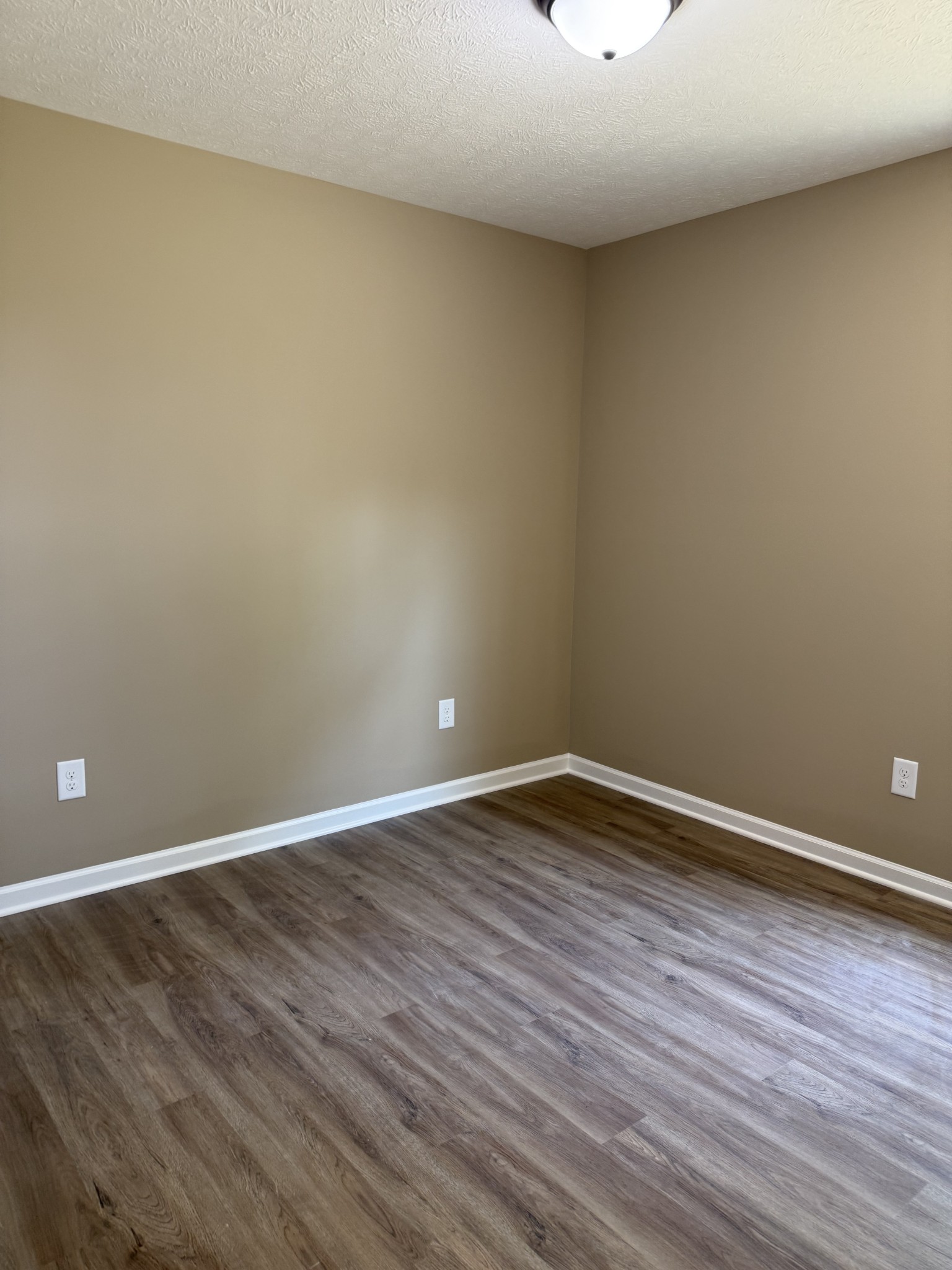 131 Hesselly Rd