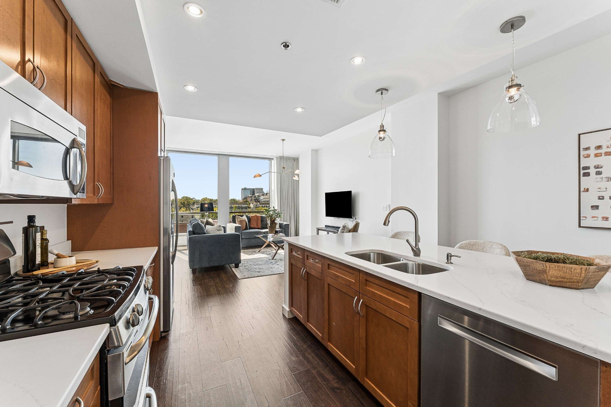 900 20th Ave S 810