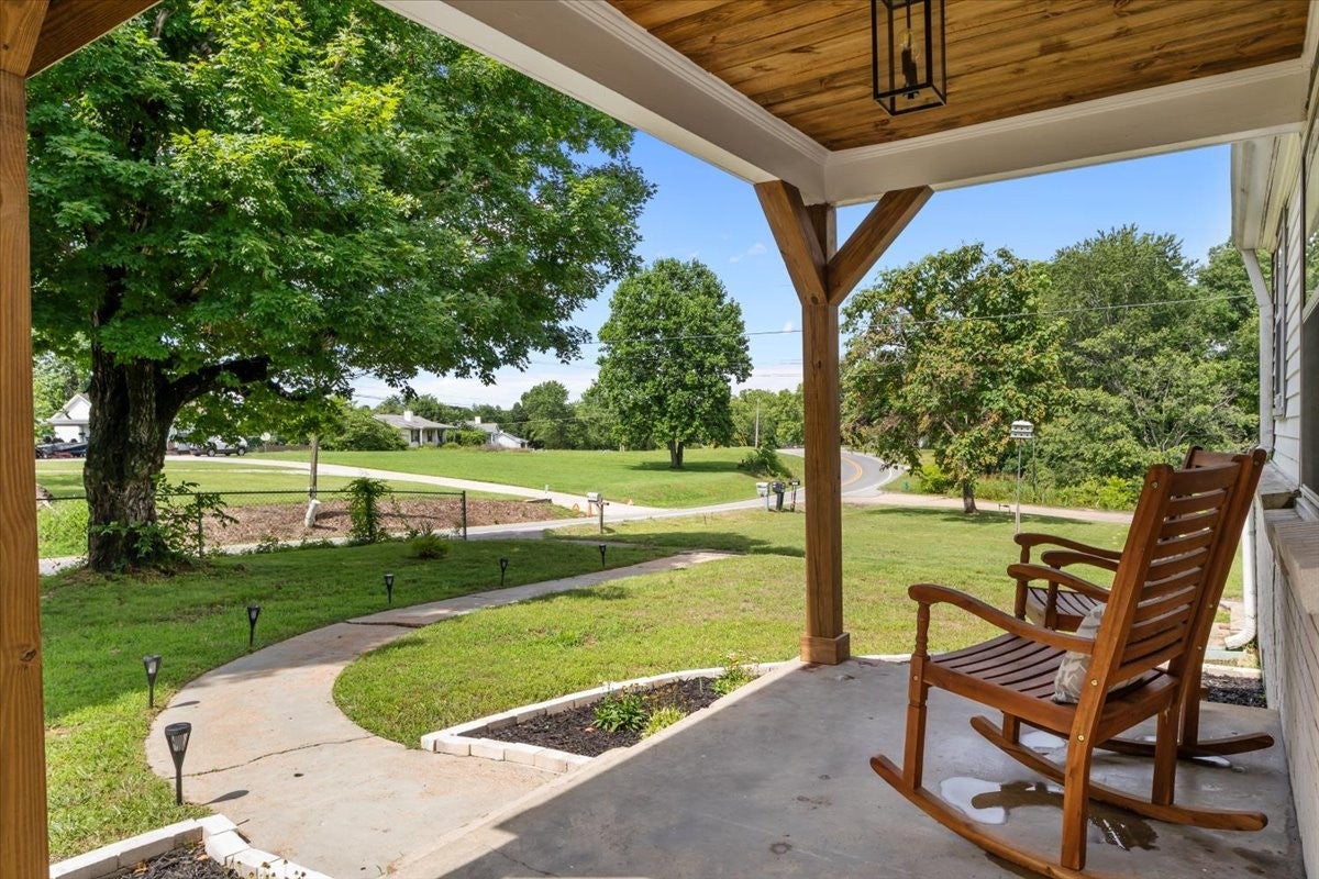 3030 Highway 49 E