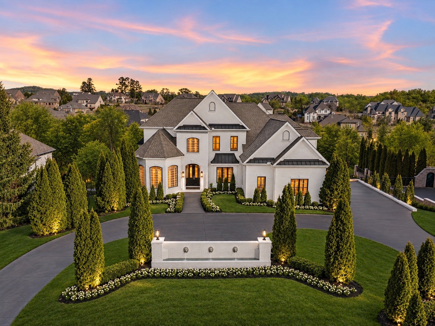 7-bed listing at 9572 Hampton Reserve Dr, Brentwood