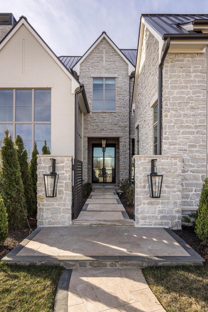 1109 McCall Ct