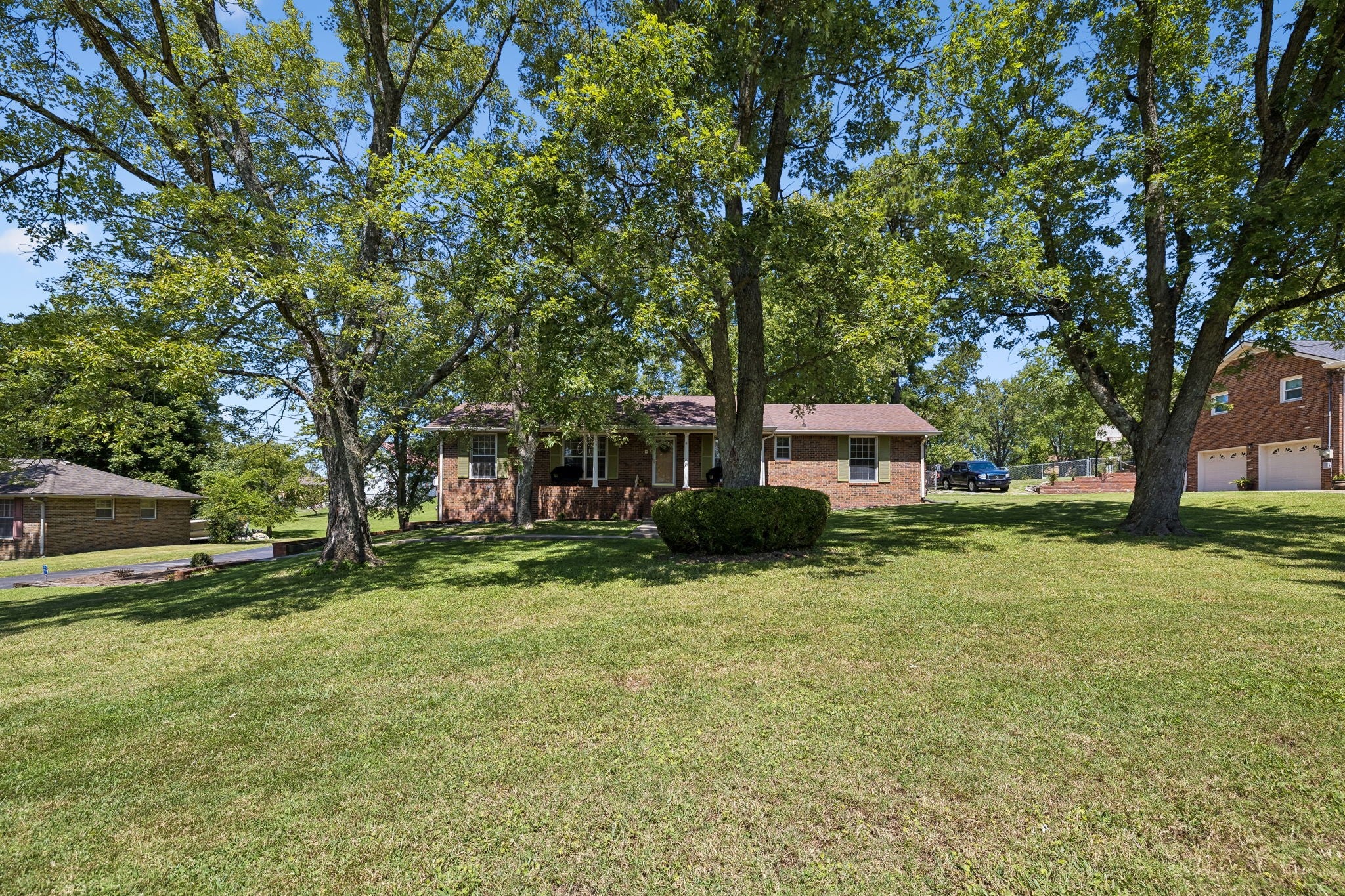 108 Due West Dr