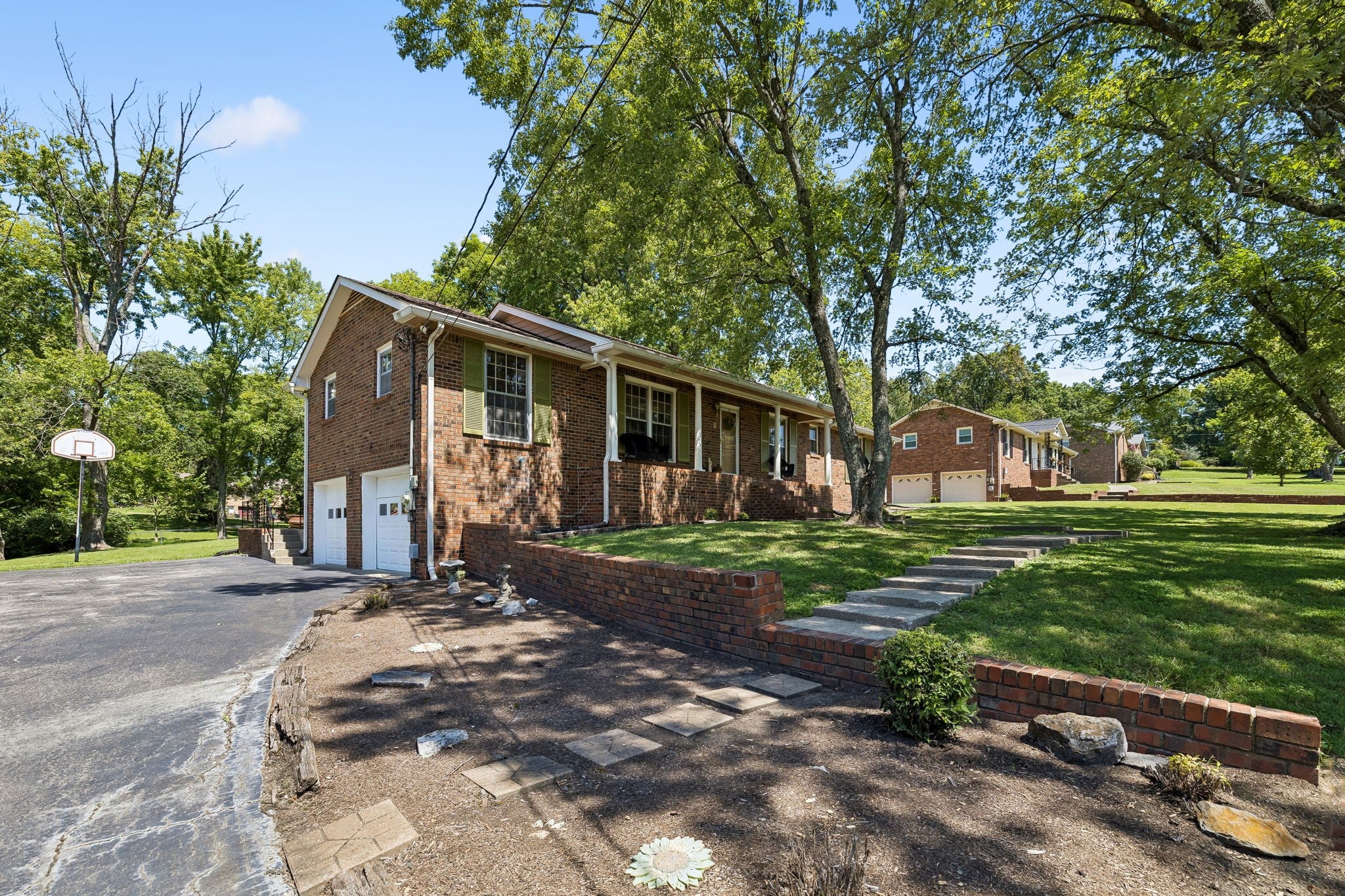 108 Due West Dr