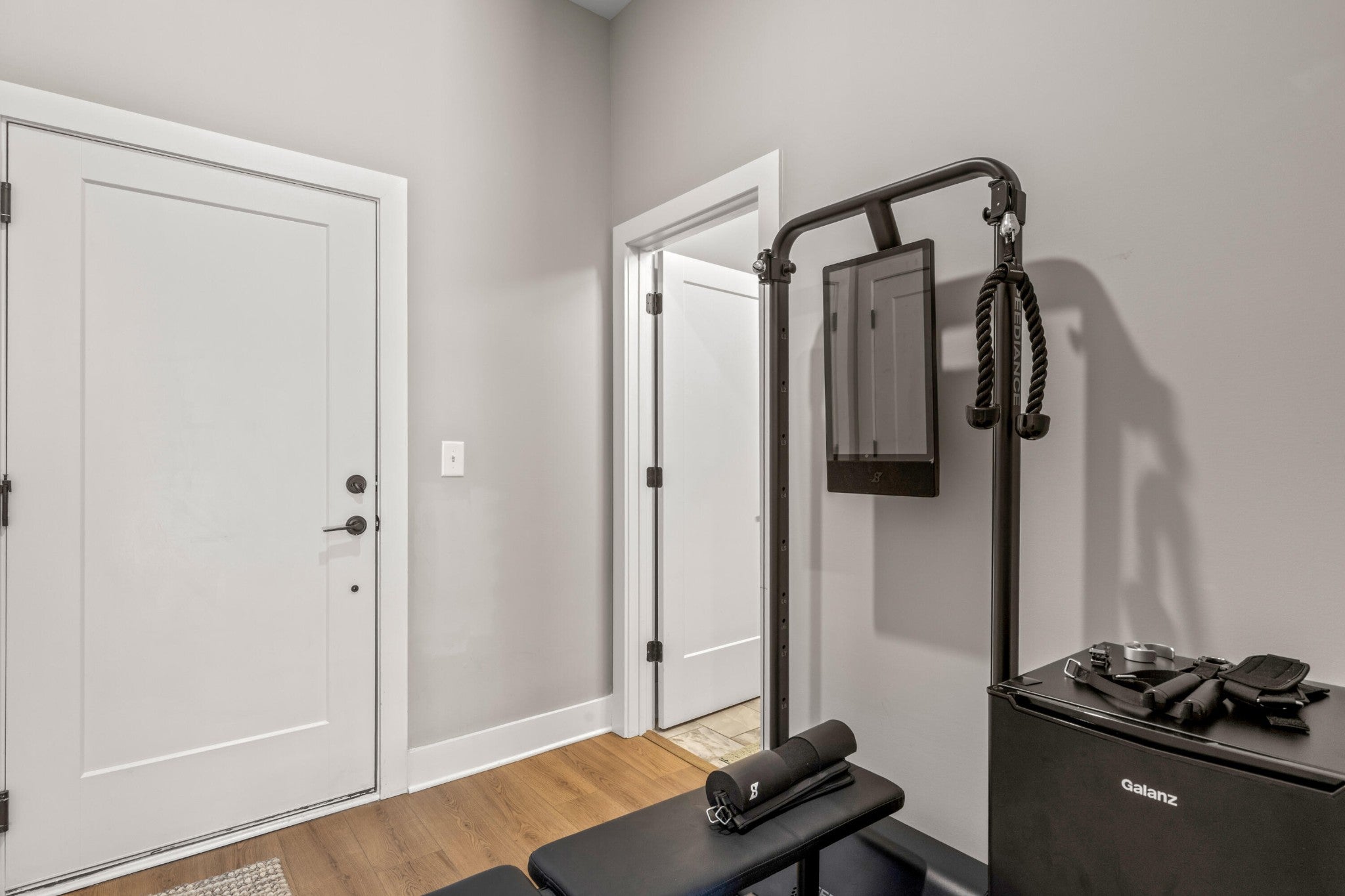 725 Burnside Place 33