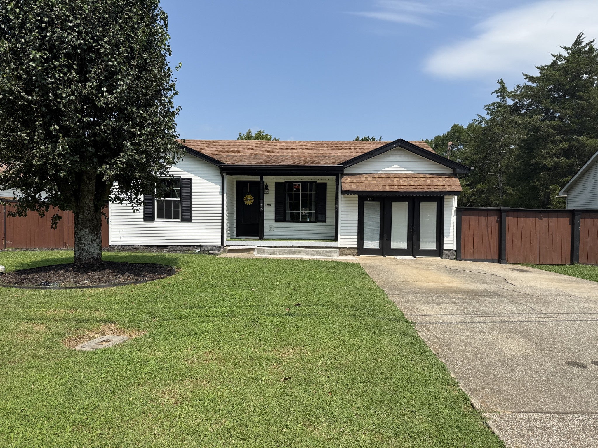 403 Southlake Dr