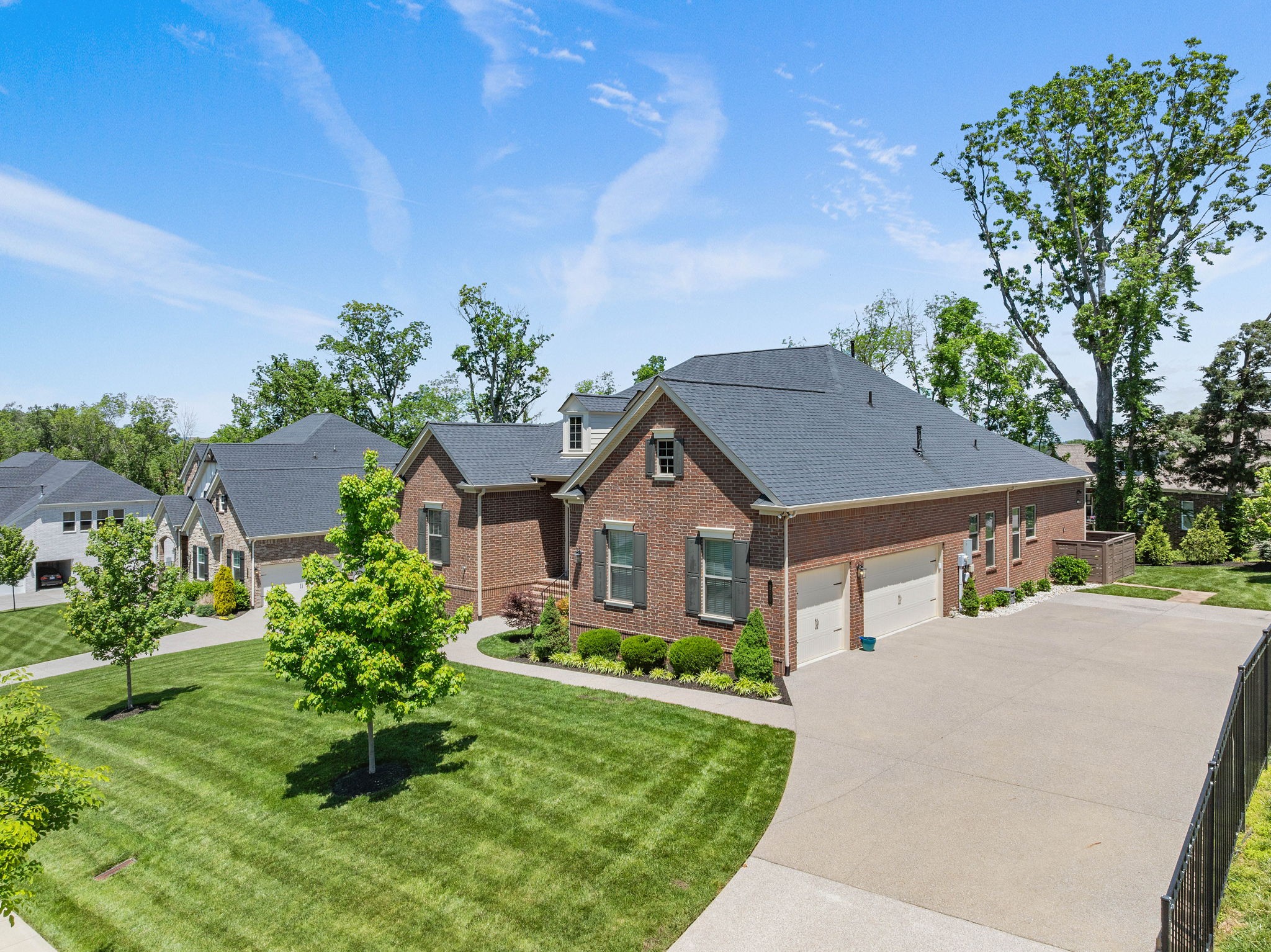 305 Redding Ct
