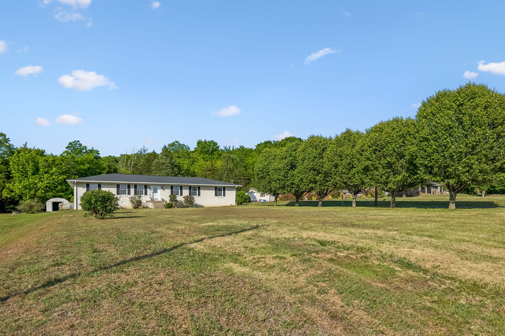 212 Dixon Springs Hwy