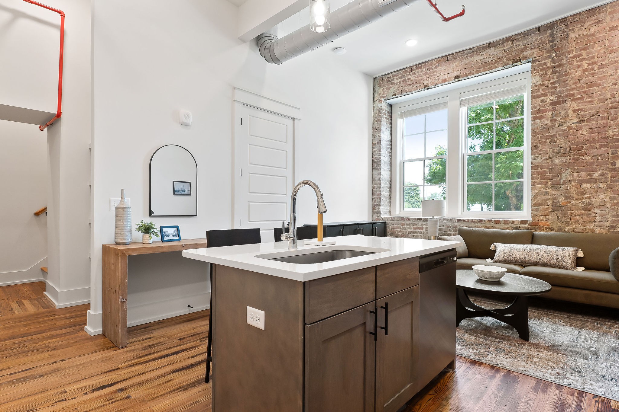 211 W Colville St 205