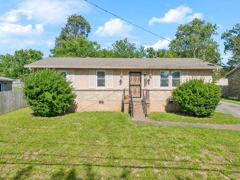3918 Crouch Dr Nashville TN 37207
