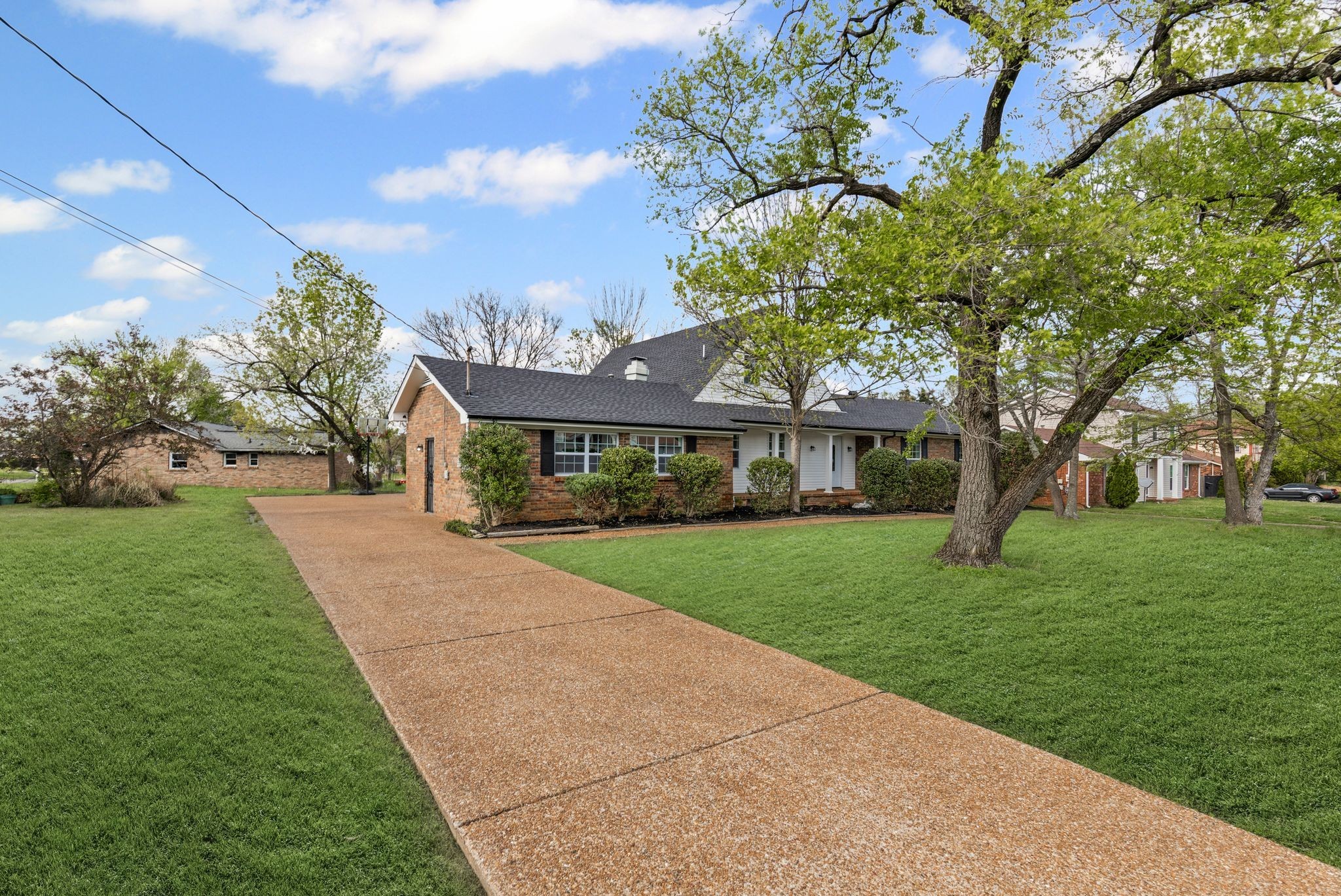 105 Saxon Mist Dr