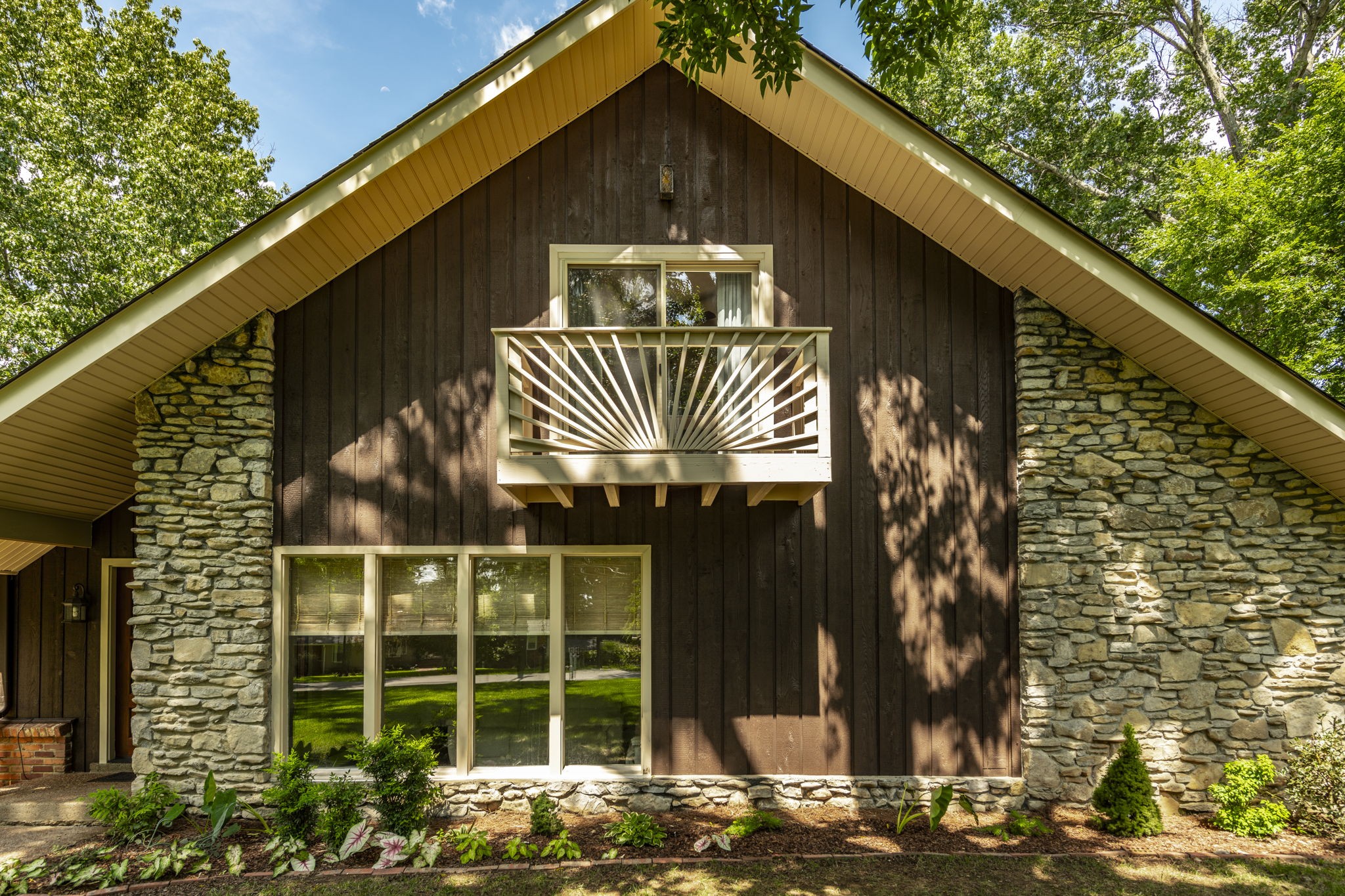 315 Raintree Dr