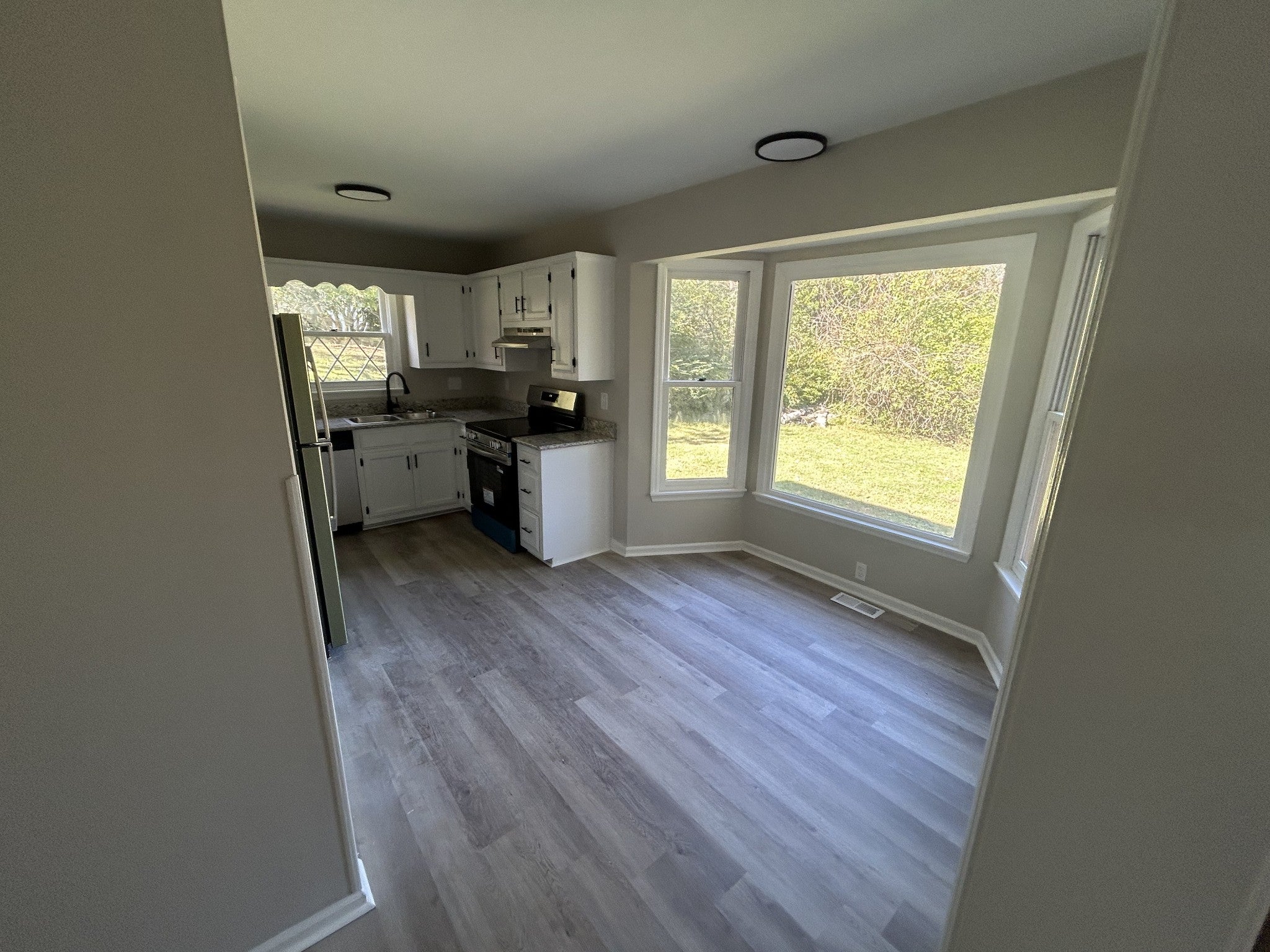 27 Asbury Ln