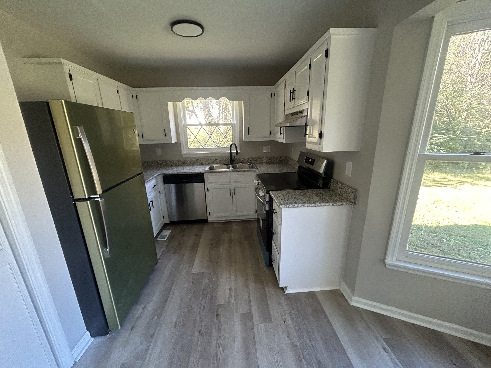 27 Asbury Ln