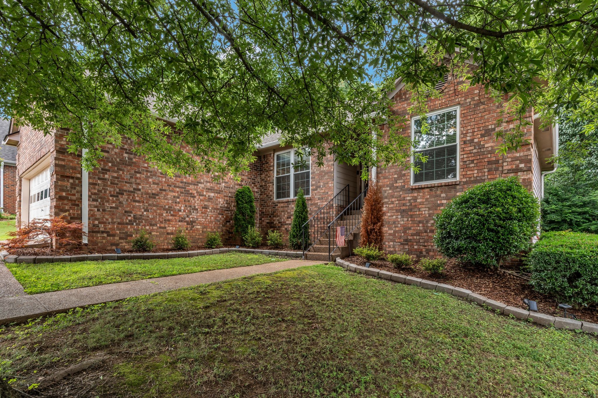 3420 Parkwood Ct