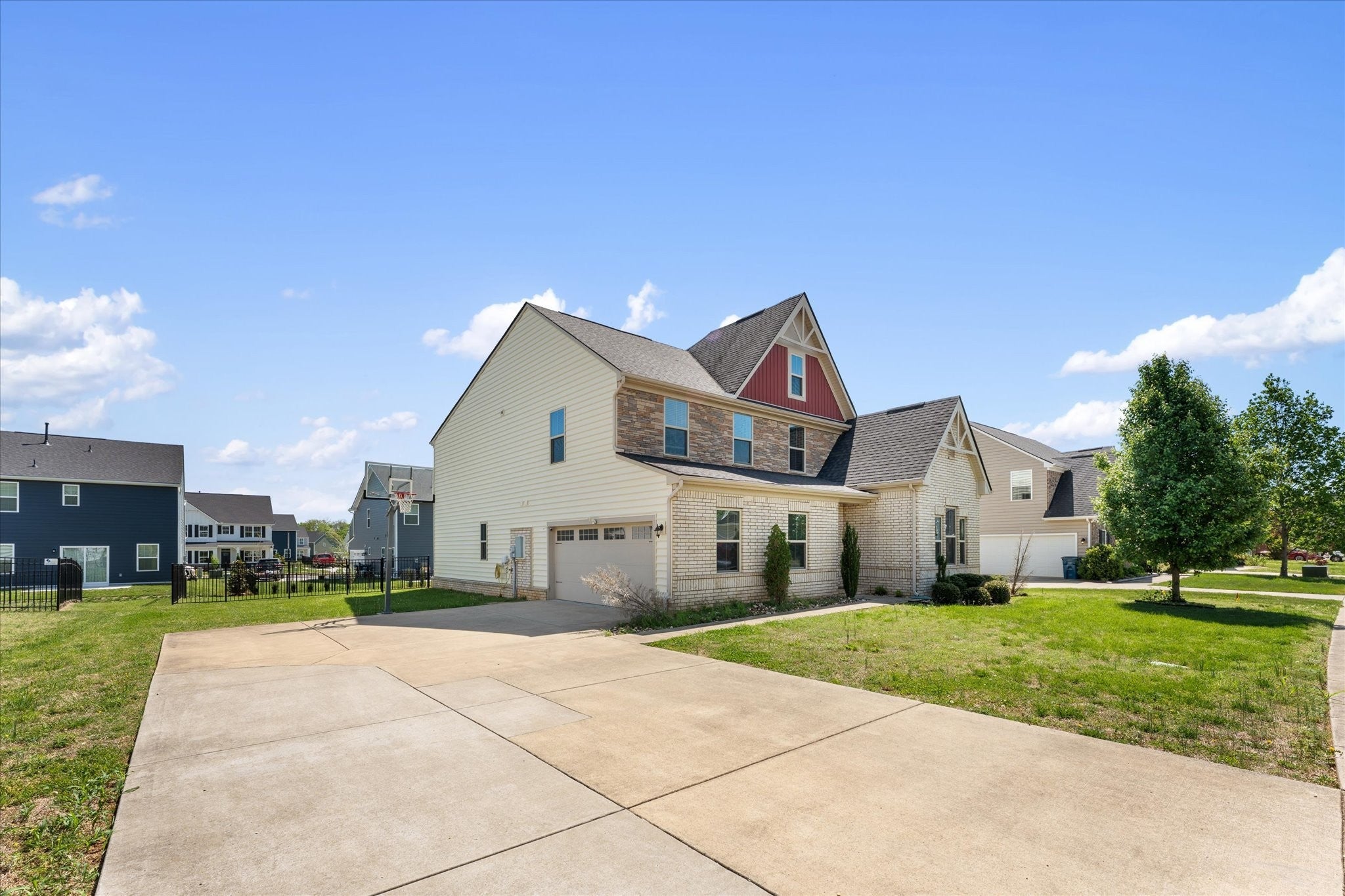 3838 Faithway Dr