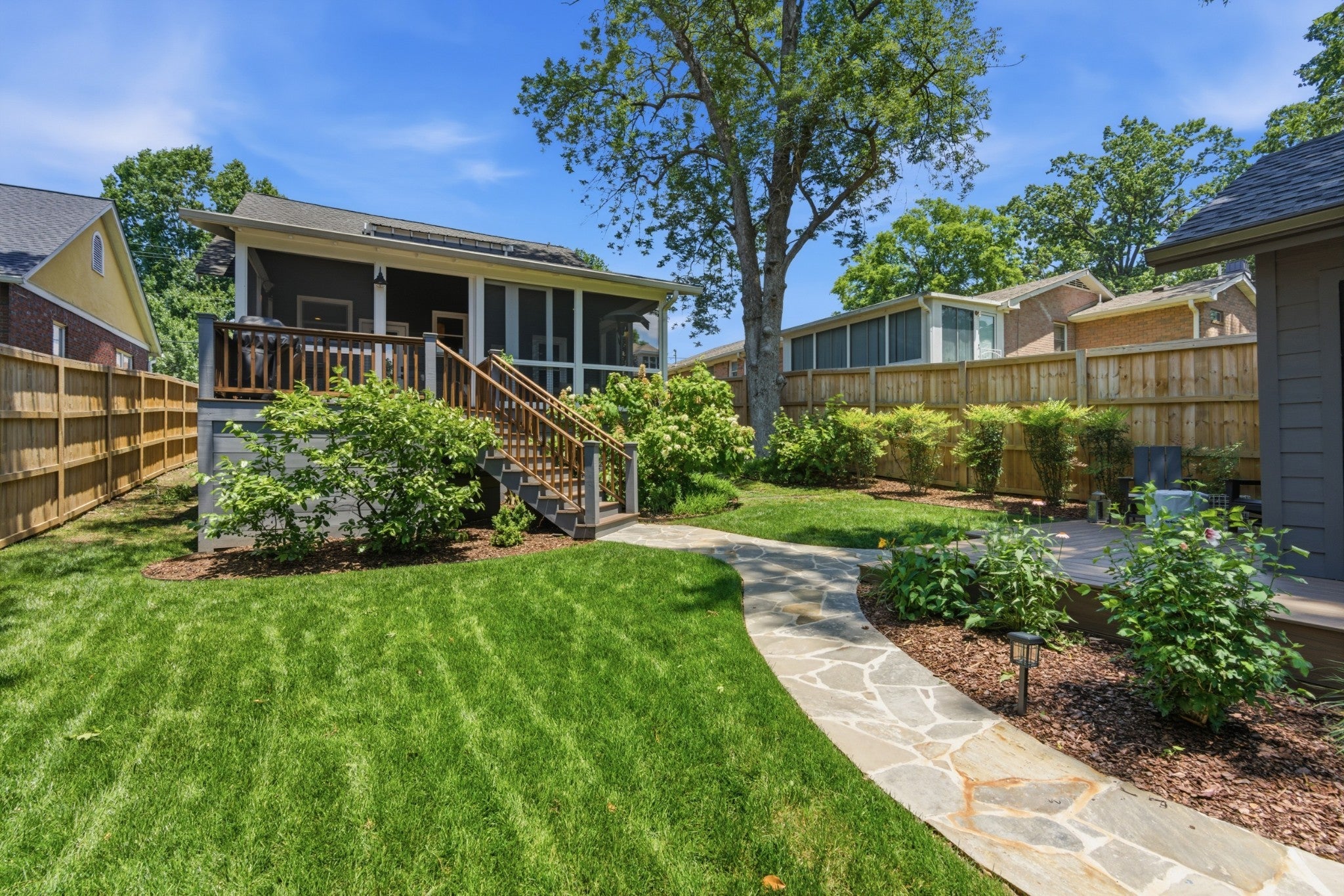 3-bed listing at 929 Lawrence Ave, Nashville