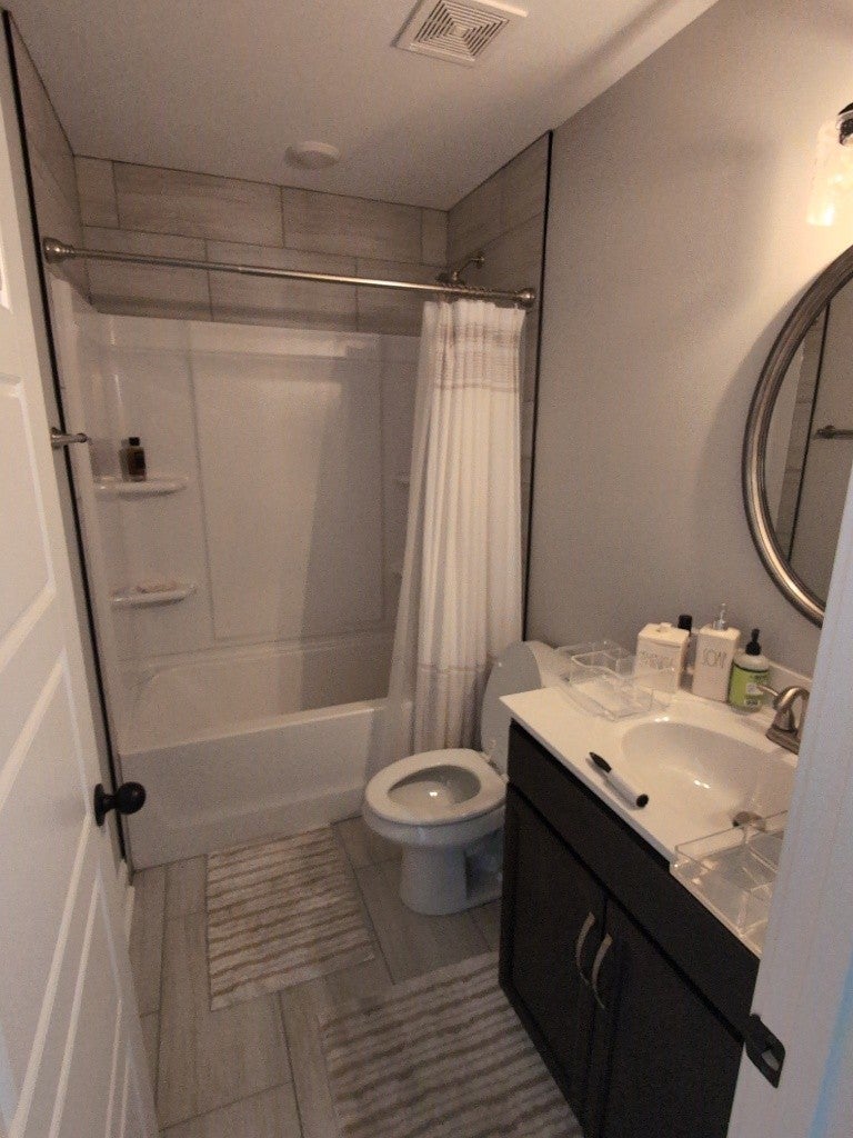 1113 Hand Ct