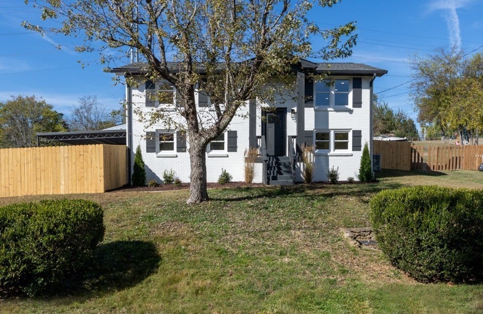 106 Dennis Rd