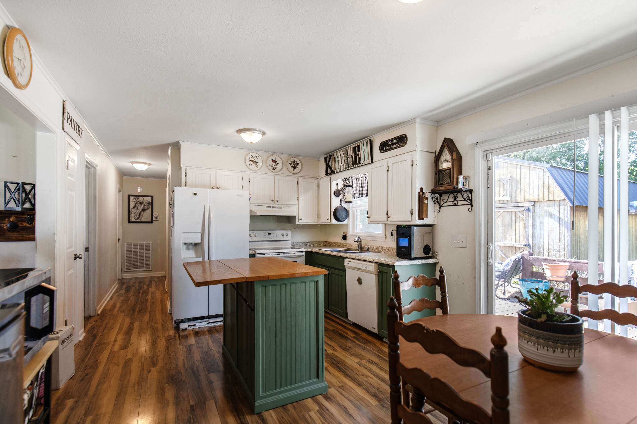 1120 Franks Ferry Rd