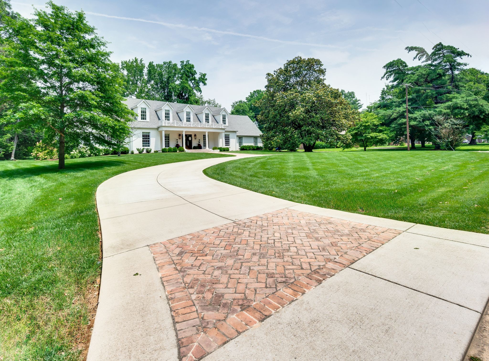 1932 Rosewood Valley Dr