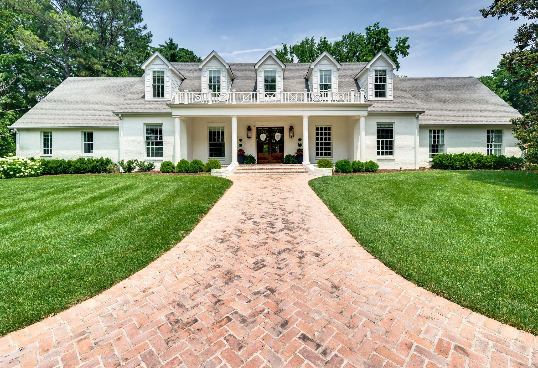1932 Rosewood Valley Dr