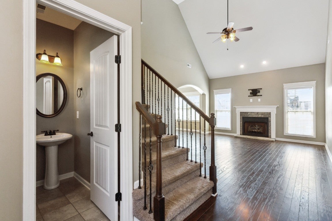 1275 Golden Eagle Way