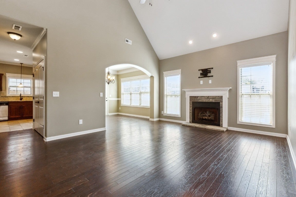 1275 Golden Eagle Way