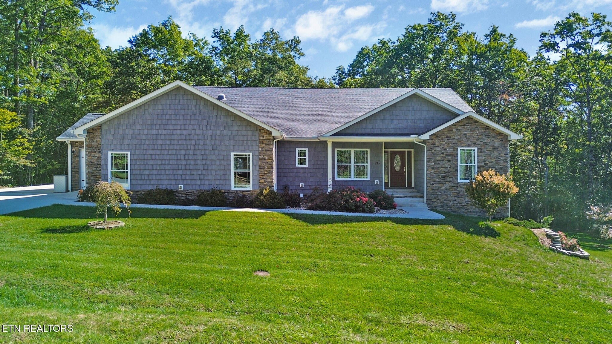 380 Mountain Preserve Pkwy