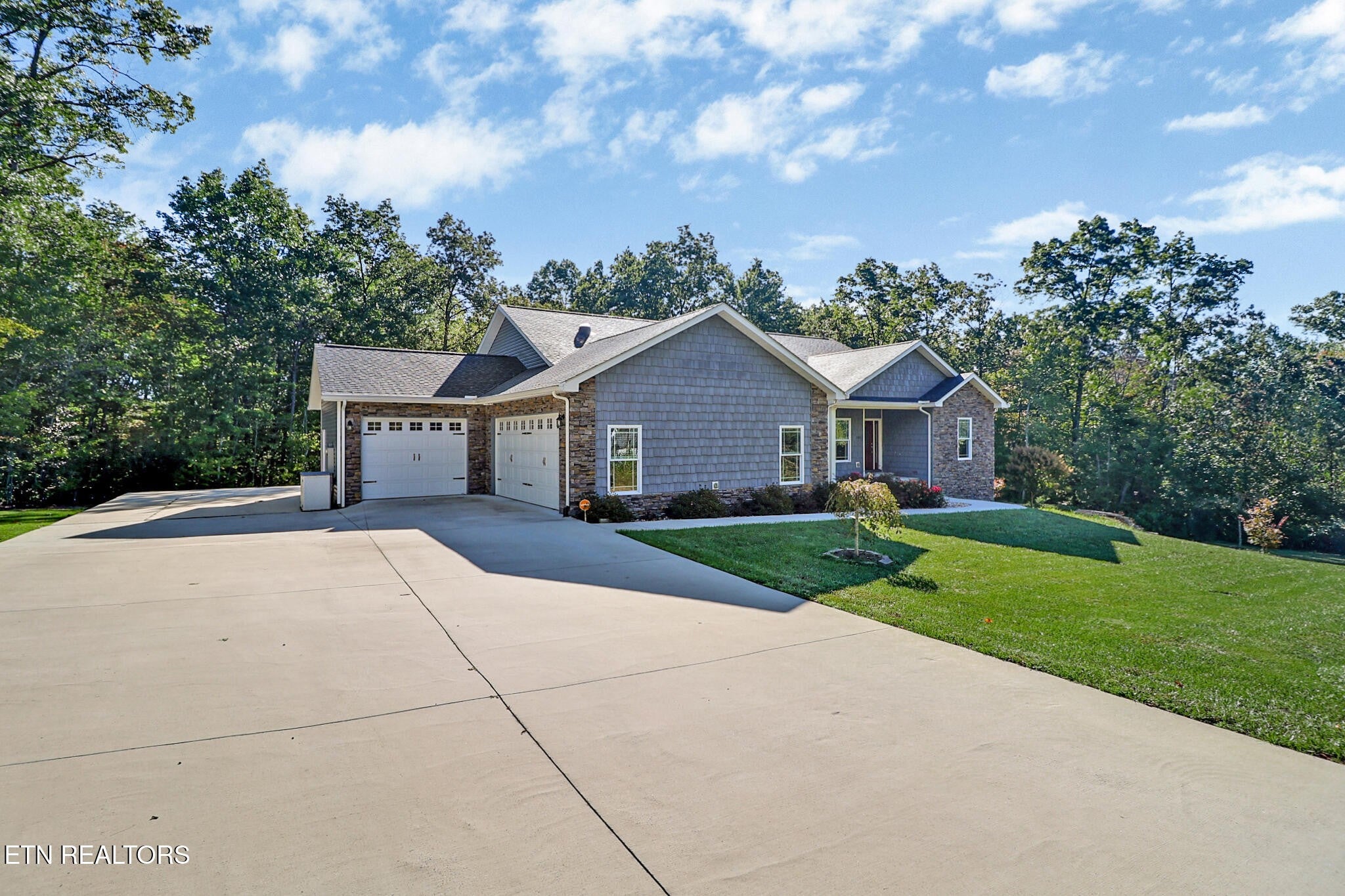 380 Mountain Preserve Pkwy