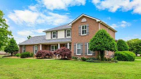 2207 Tom Dr Clarksville TN 37043