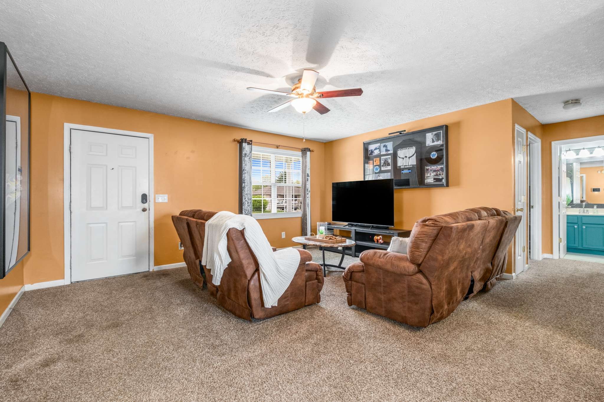 65 Woods Edge Ct
