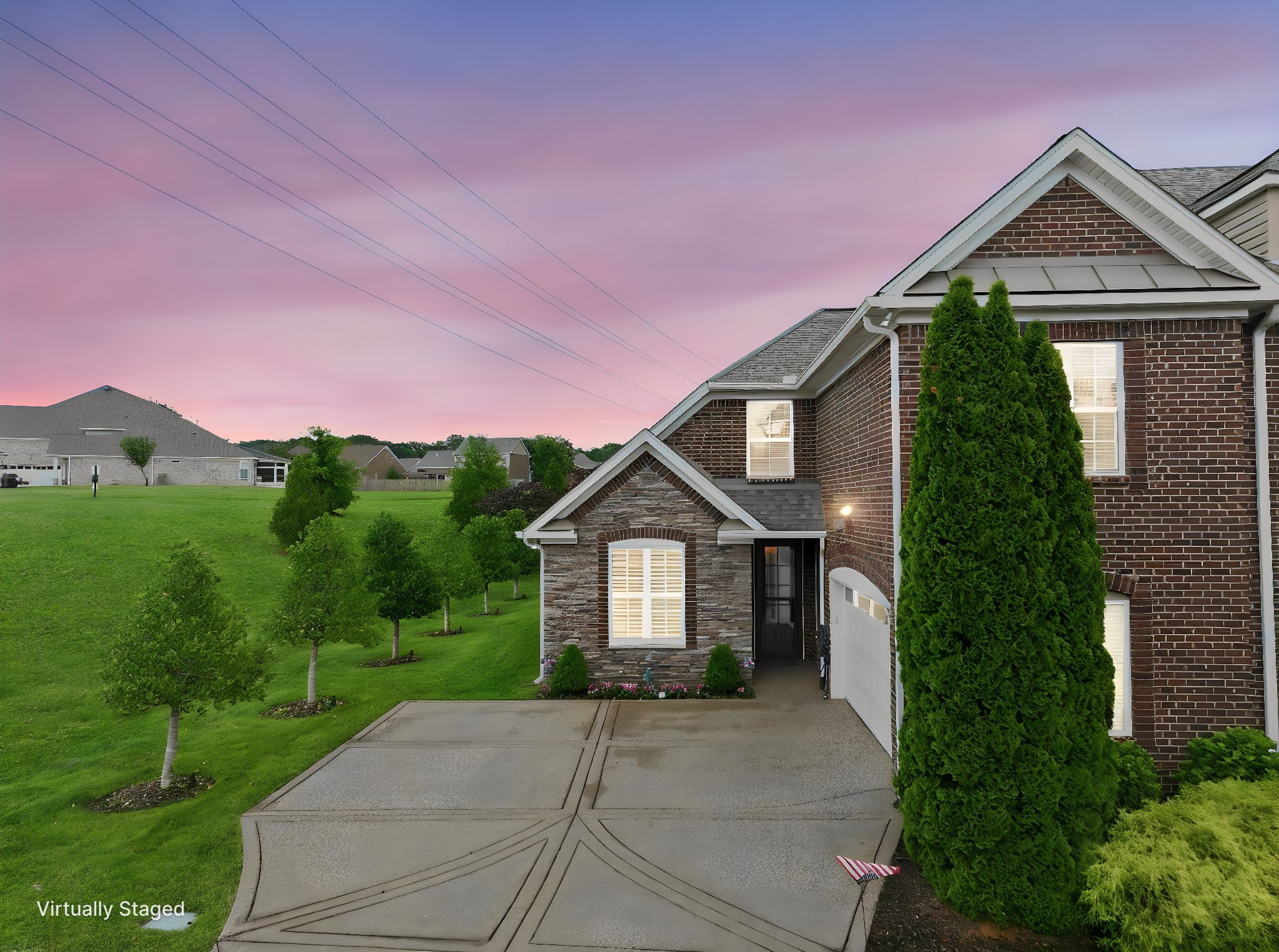 1010 Larkwood Dr