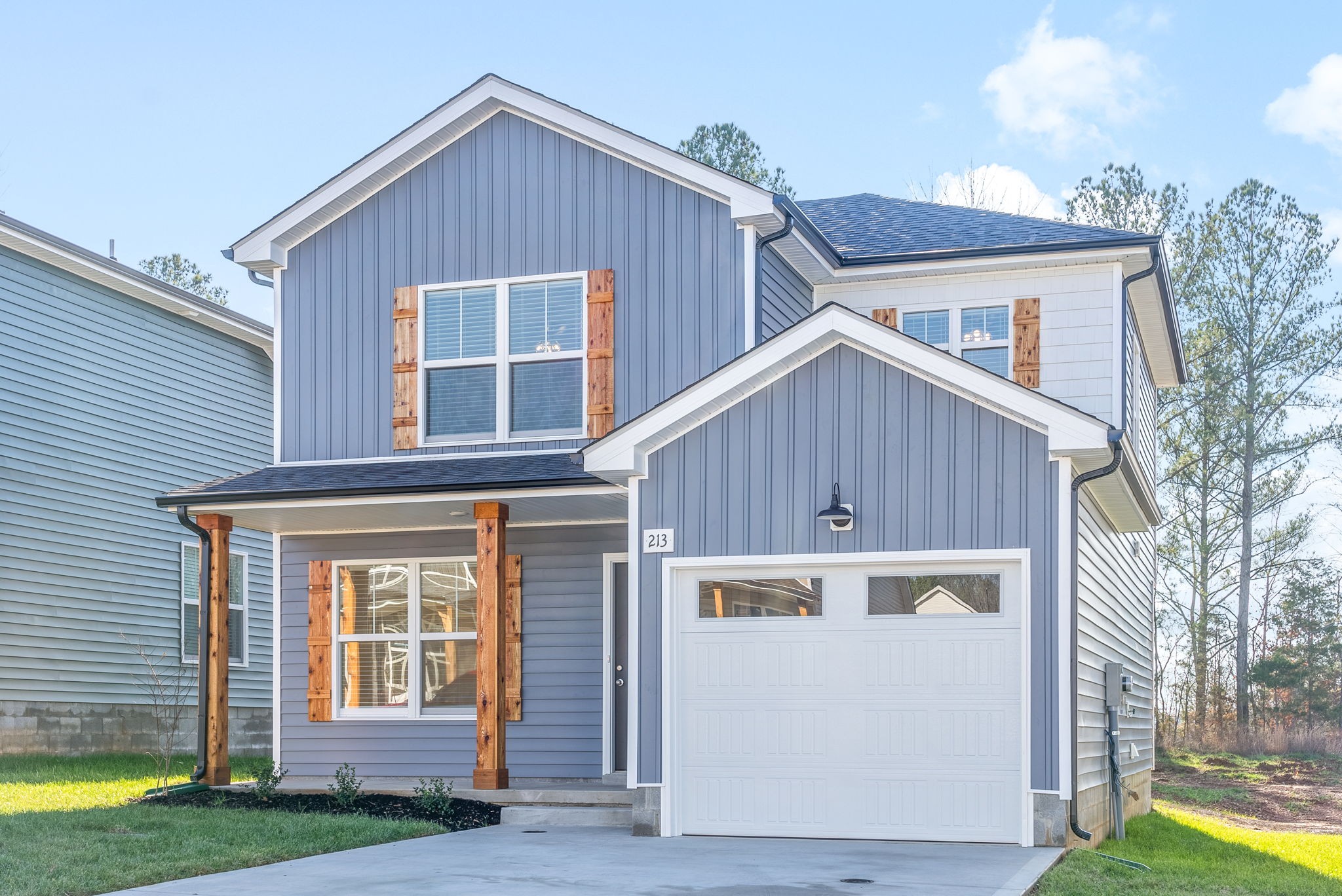 Clarksville, Tennessee 37043, United States, 3 Bedrooms Bedrooms, ,3 BathroomsBathrooms,Residential,Pending,38158