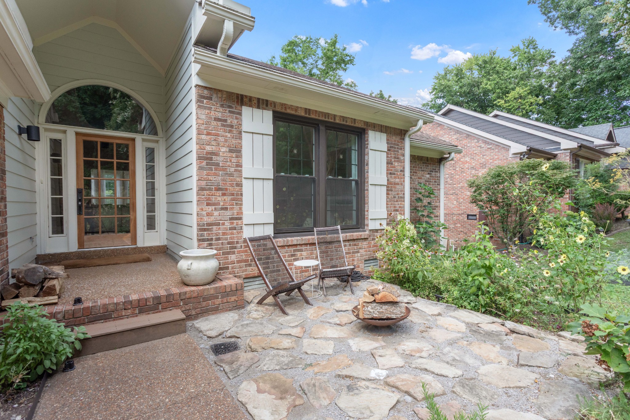 102 Stoneway Close