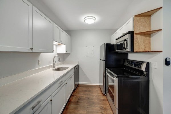 3600 Hillsboro Pike E6