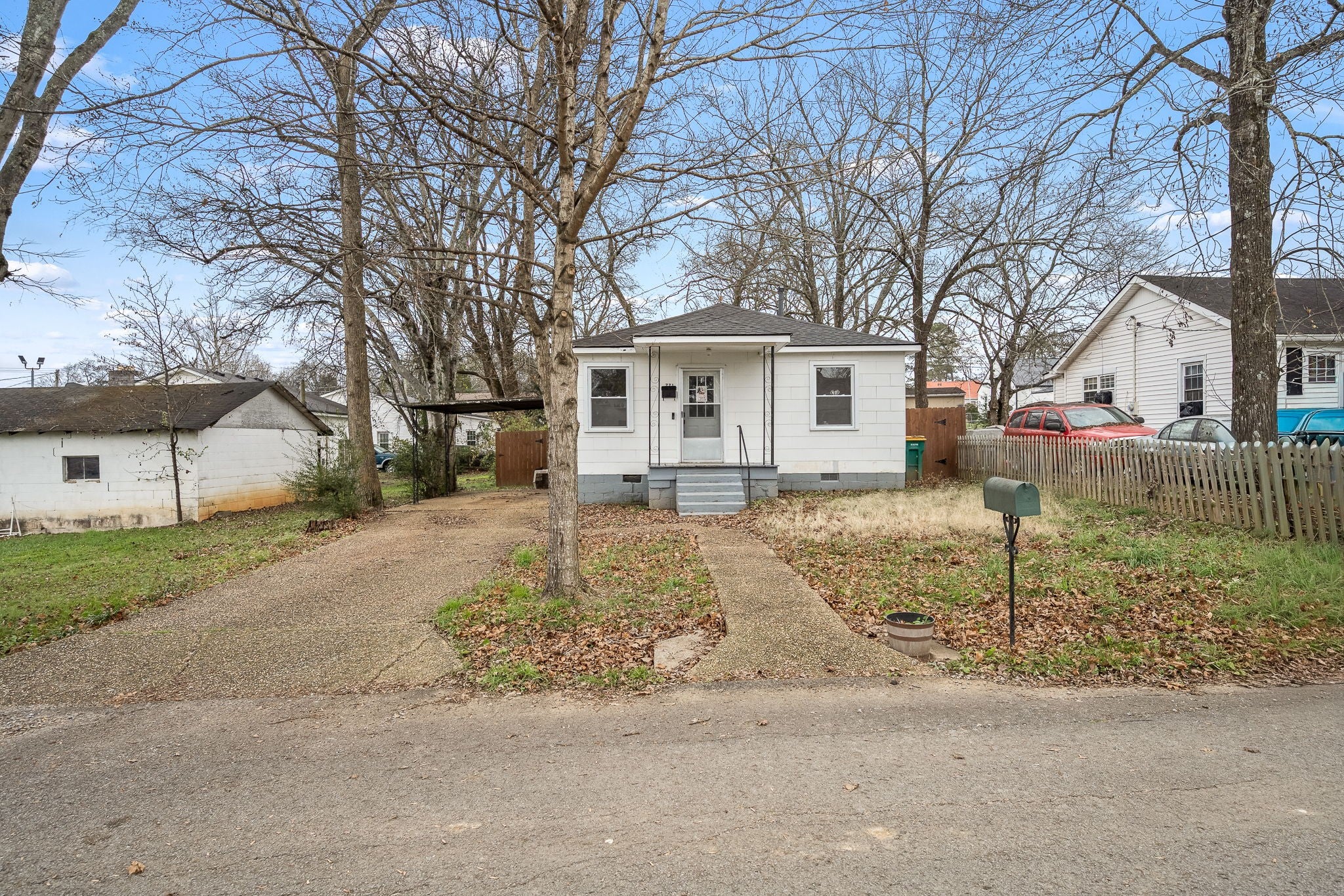 771 Center St