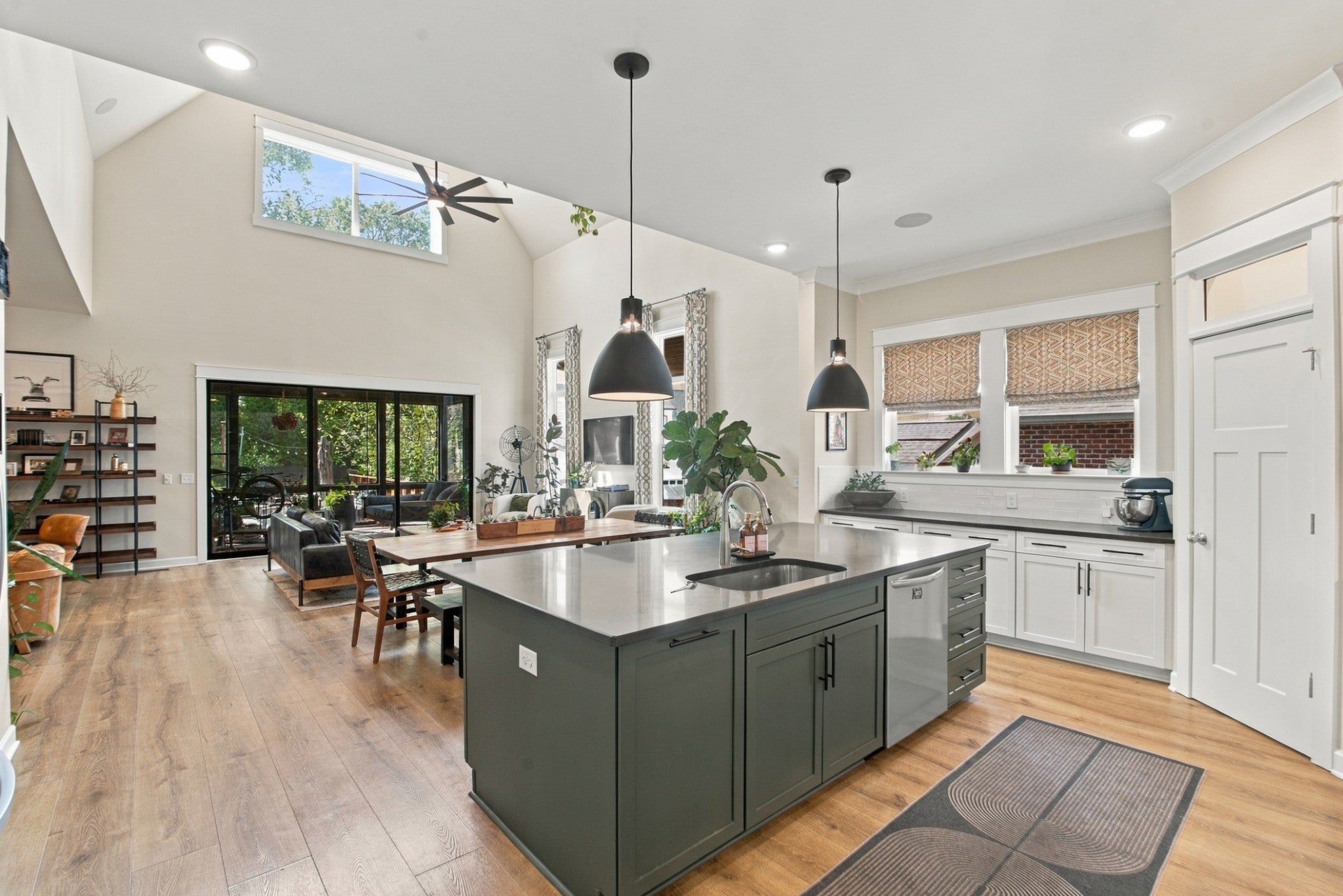 1006 Cabell Dr