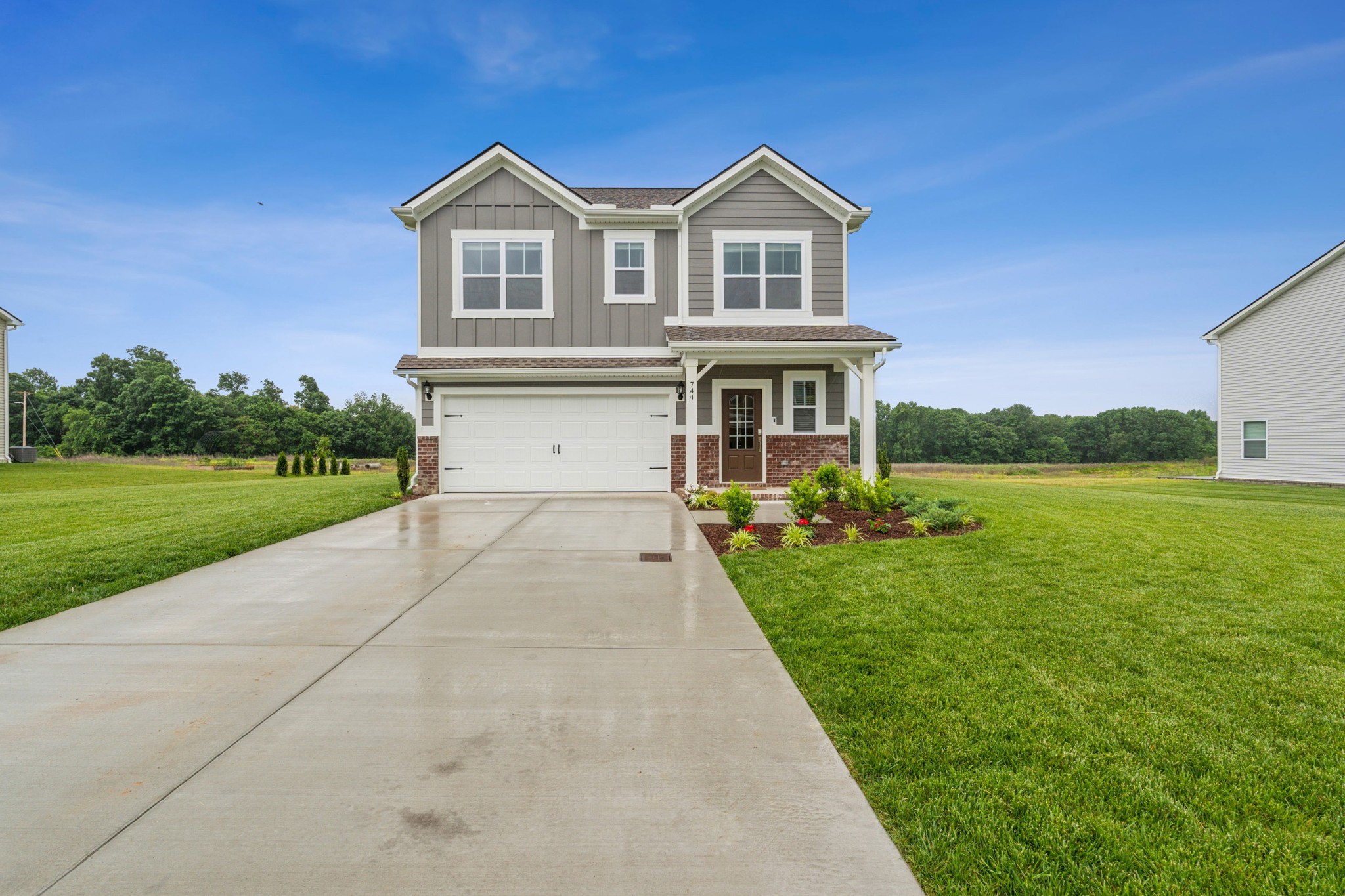 744 Emerson Ln