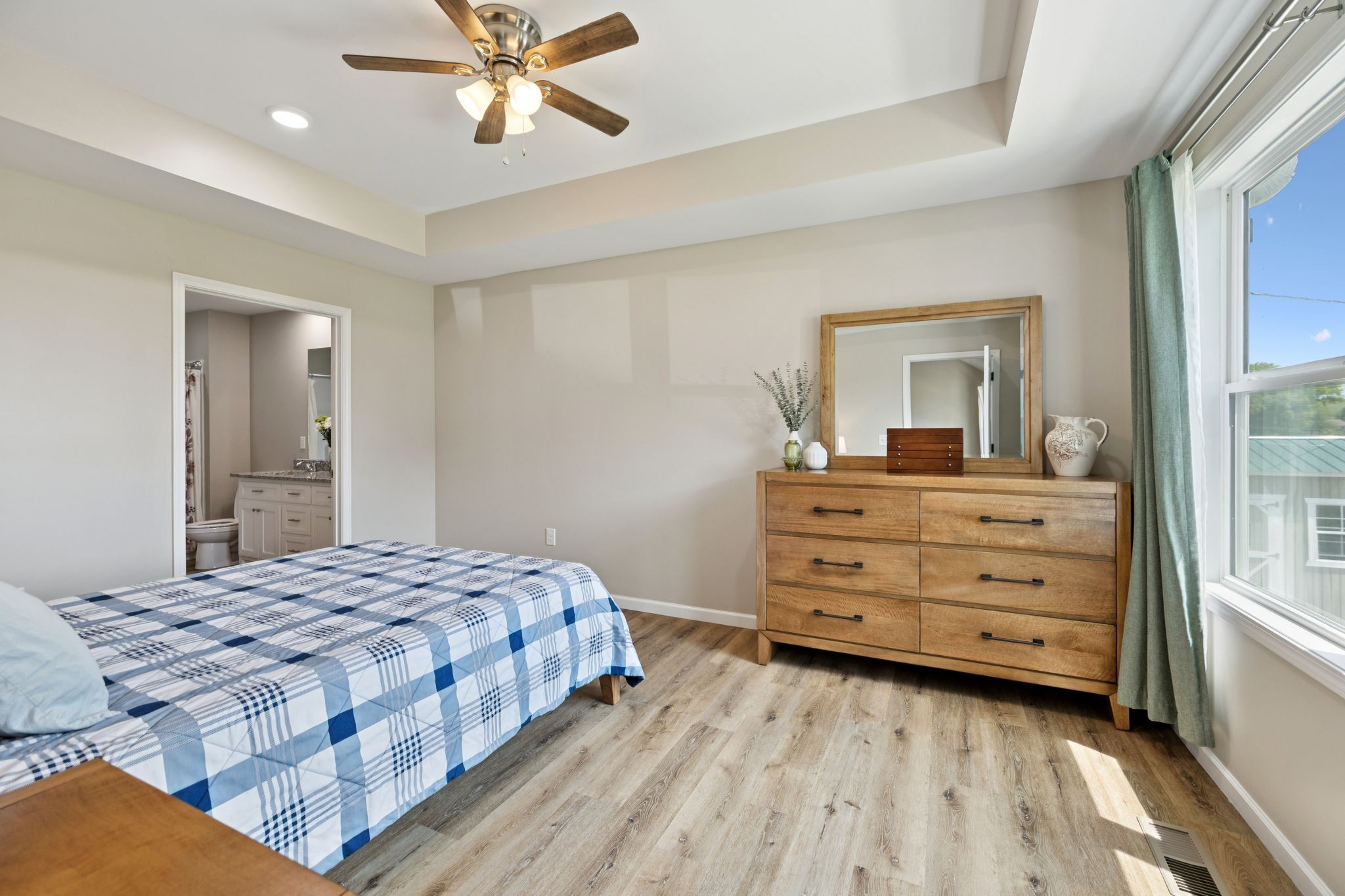 Cornersville, Tennessee 37047, United States, 3 Bedrooms Bedrooms, ,2 BathroomsBathrooms,Residential,Active,160783