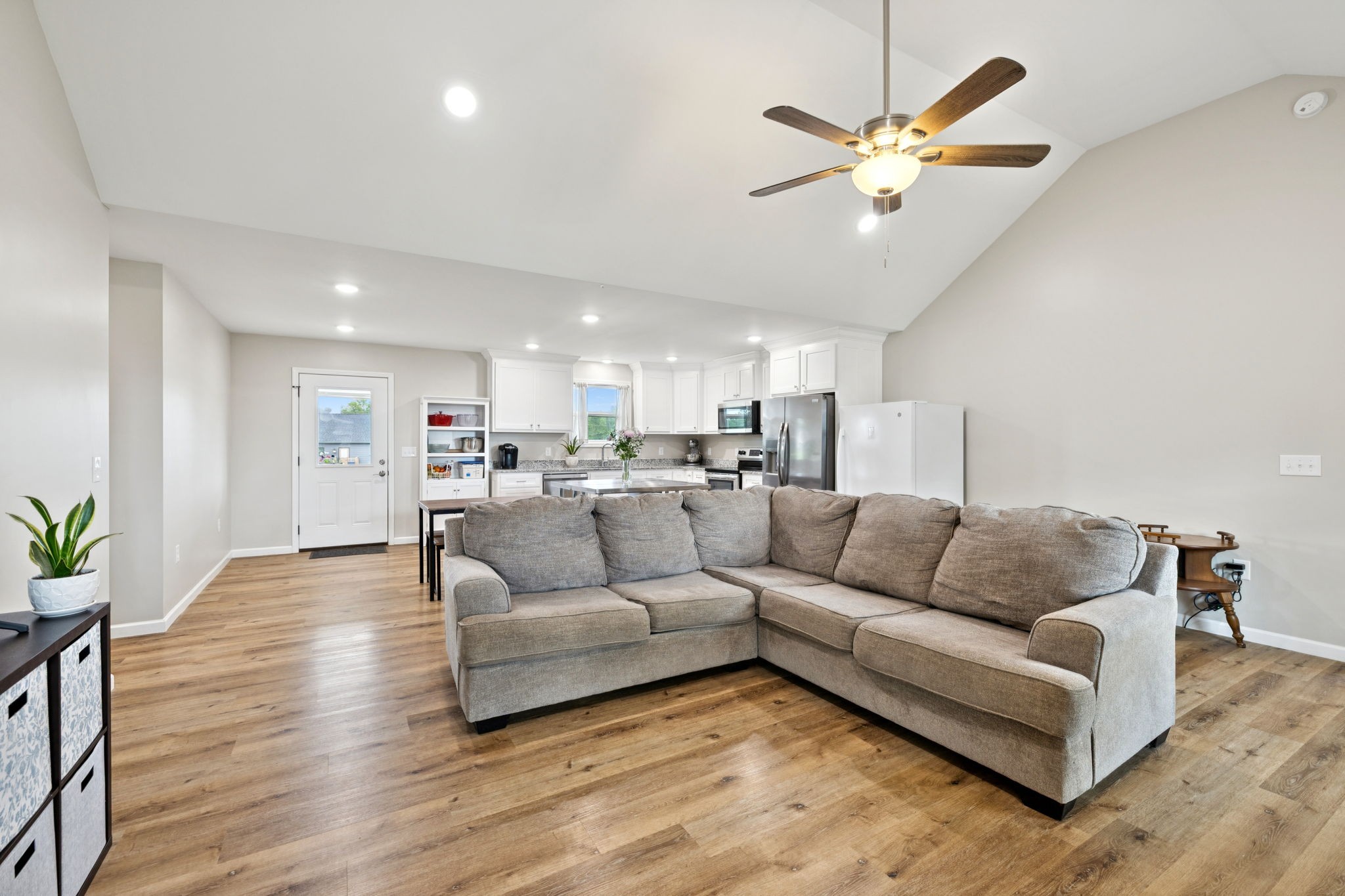 Cornersville, Tennessee 37047, United States, 3 Bedrooms Bedrooms, ,2 BathroomsBathrooms,Residential,Active,160783