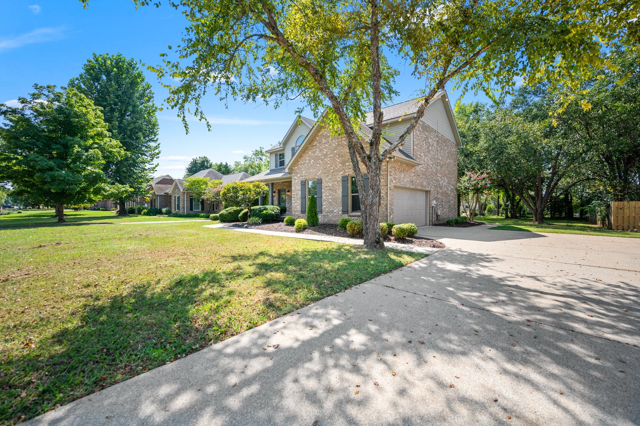 2923 Regenwood Dr