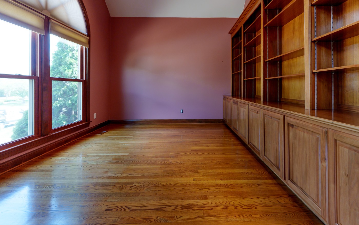 5215 Country Club Dr