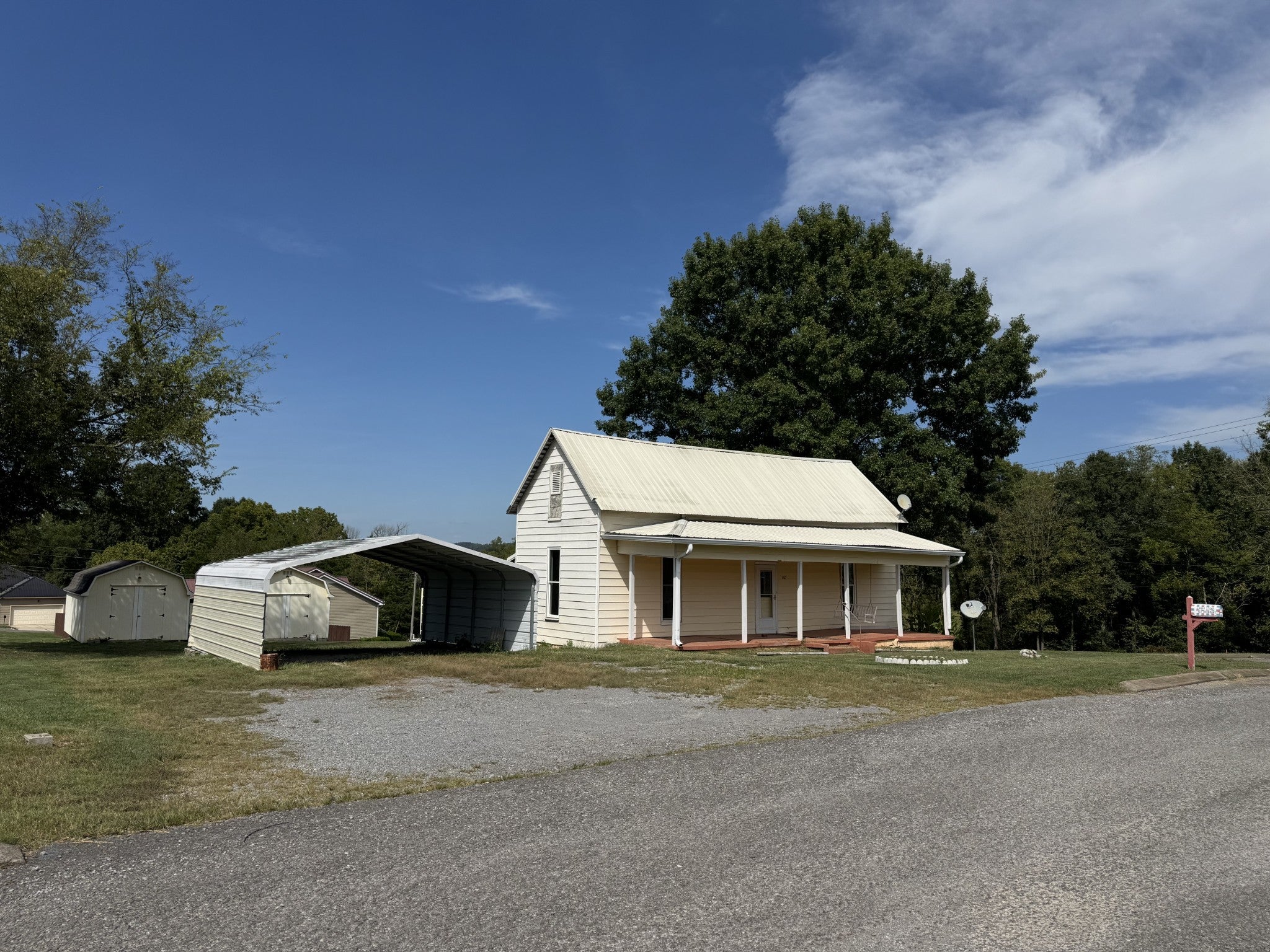 107 Twin Oaks Dr