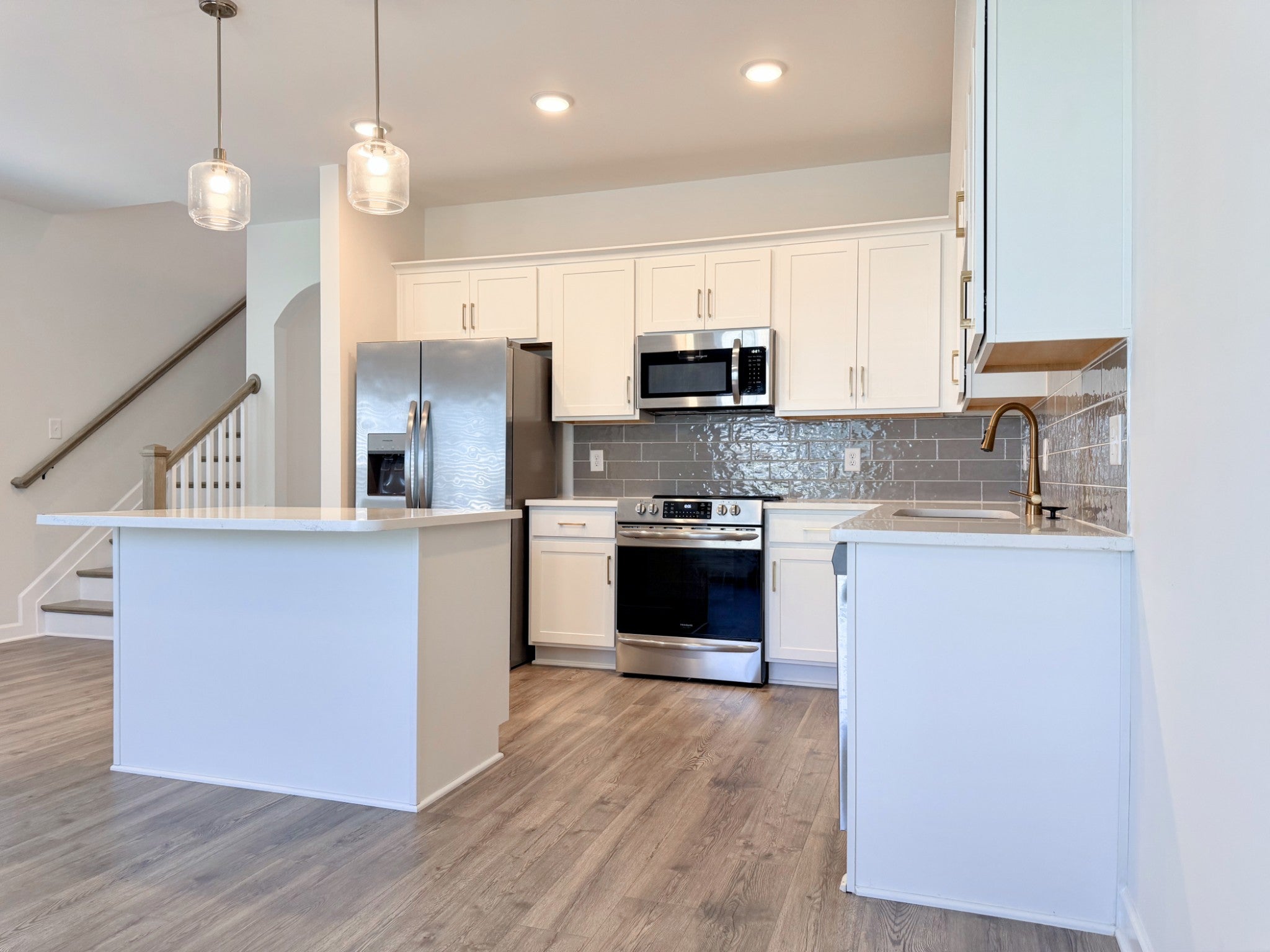 245 Holywell Dr