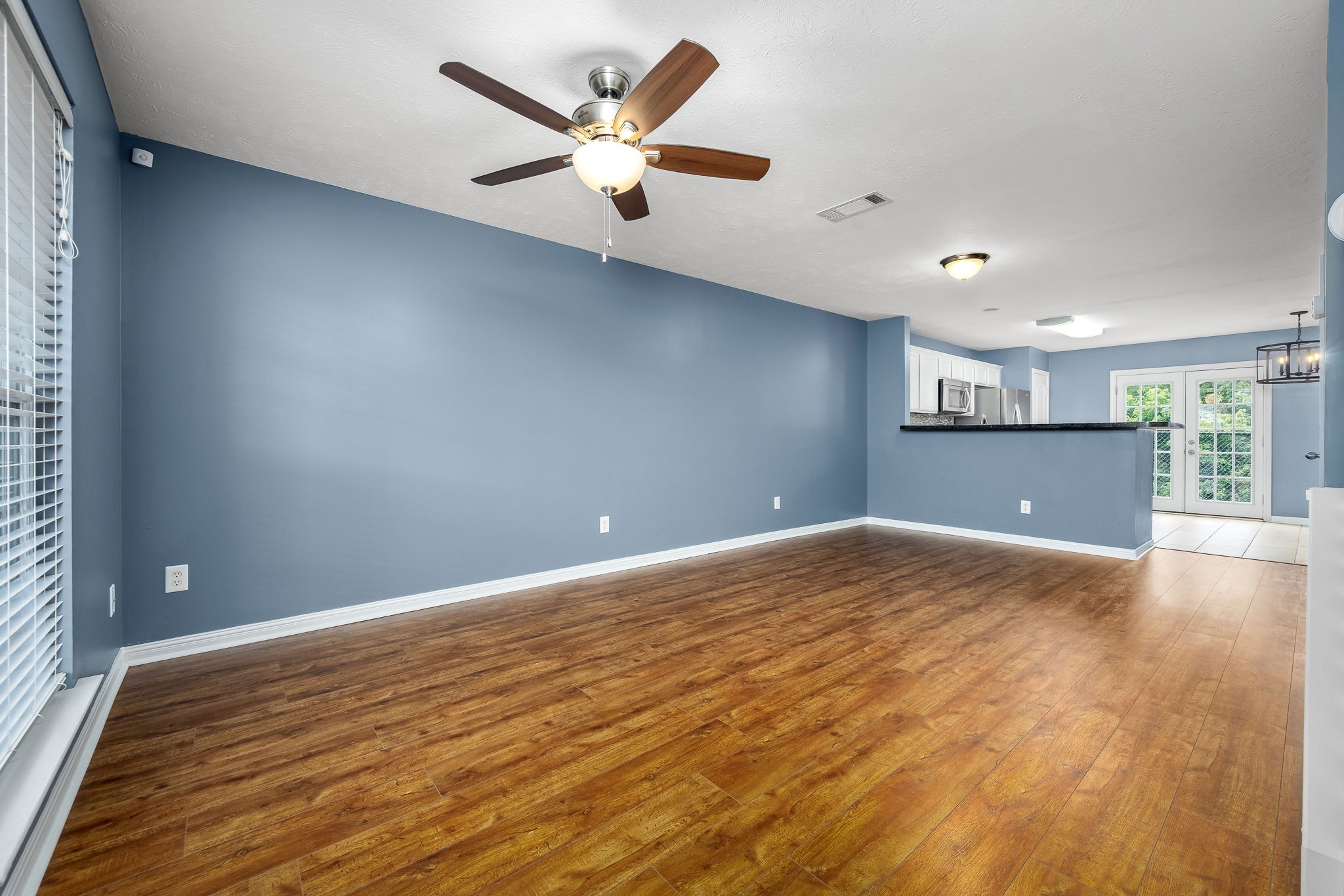 213 Stewarts Landing Cir