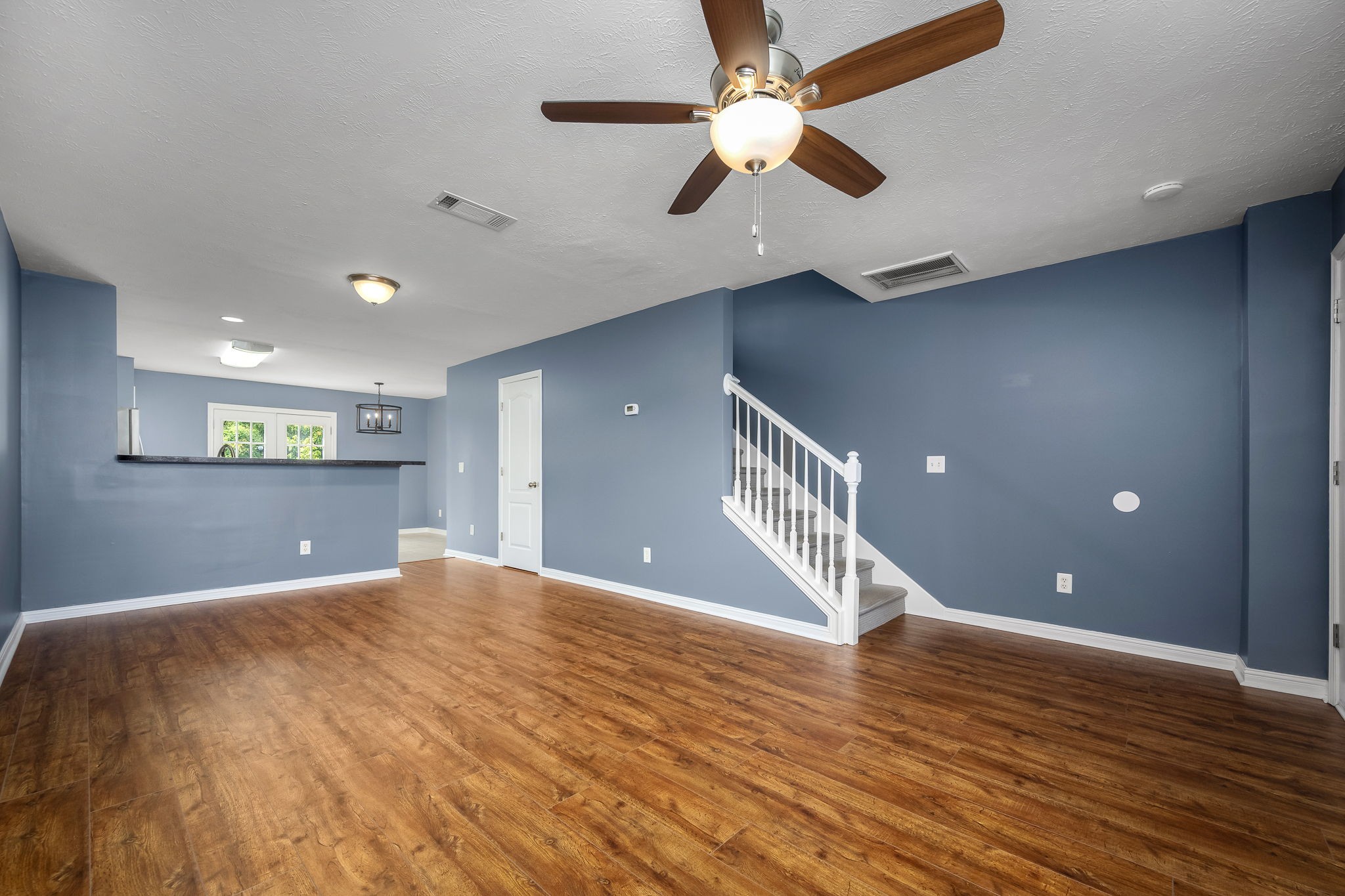 213 Stewarts Landing Cir