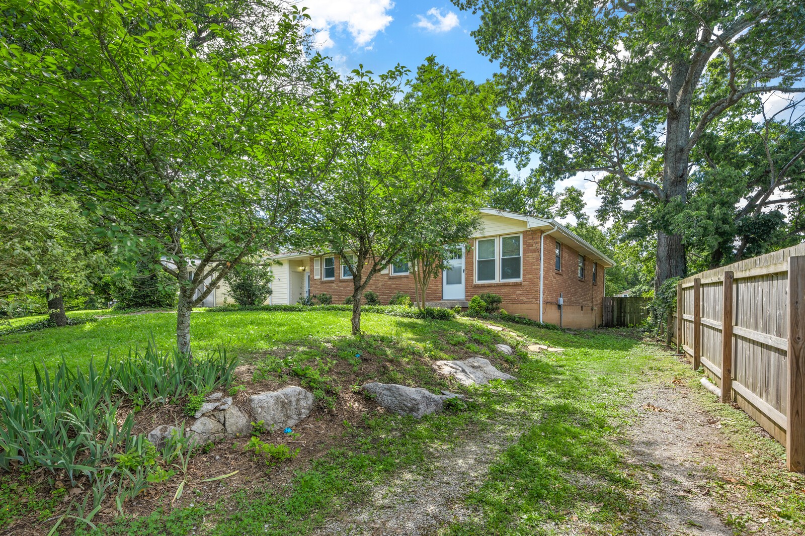 3403 Green Ridge Dr
